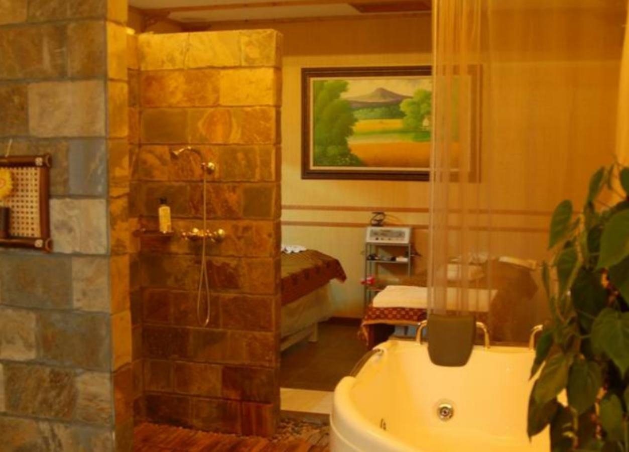 Noble Center Hotel Шанхай Екстер'єр фото